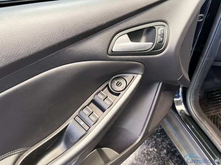 Multcar Veículos | Focus Sedan 1.6 SE 16V 17/18 - foto 7