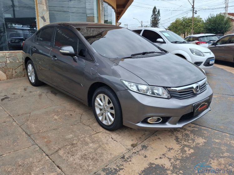 Scaranelo Veículos | Civic Sedan LXS 1.8/1.8 Flex 16V Mec. 4p 13/14 - foto 3