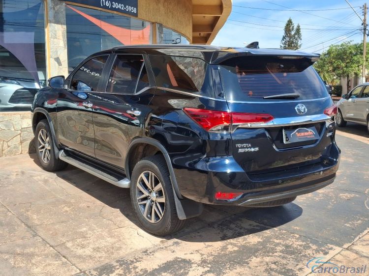 Scaranelo Veículos | Hilux SW4 SRX 4x4 2.8 TDI 16V Dies. Aut. 17/17 - foto 7