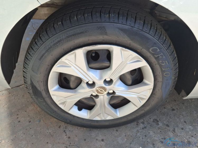 Scaranelo Veículos | Onix HATCH LT 1.0 12V Flex 5p Mec. 19/20 - foto 4