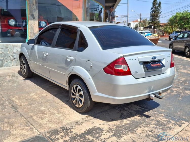 Scaranelo Veículos | Fiesta Sedan Sed. 1.6 8V Flex 4p 08/08 - foto 7