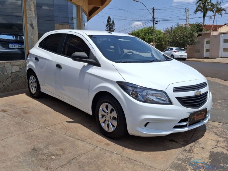 Scaranelo Veículos | Onix HATCH Joy 1.0 8V Flex 5p Mec. 18/19 - foto 3