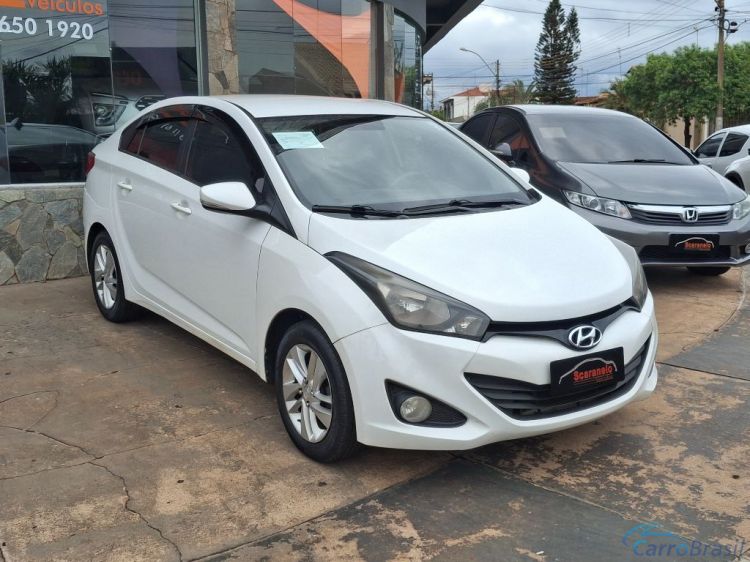 Scaranelo Veículos | HB 20 Premium 1.6 Flex 16V Aut. 4p 13/14 - foto 3
