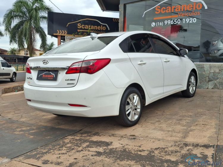 Scaranelo Veículos | HB 20 Premium 1.6 Flex 16V Aut. 4p 13/14 - foto 5