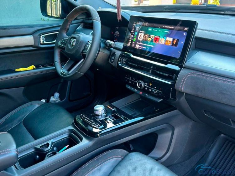 Samuel Automóveis | Rampage 2.0 HURRICANE 4 TURBO R/T 4X4 23/24 - foto 4