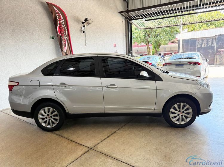 Gregolini Veículos | Grand Siena 1.4 MPI ATTRACTIVE 14/14 - foto 10