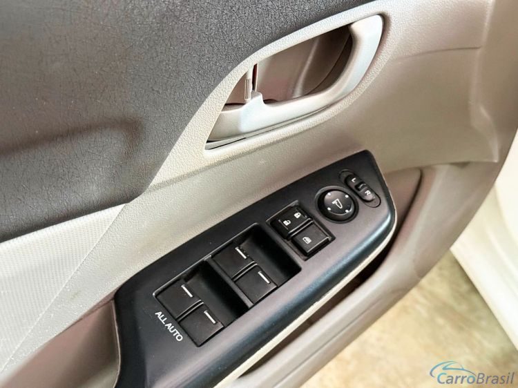 Gregolini Veículos | Civic 1.8 LXS 16V 13/14 - foto 7