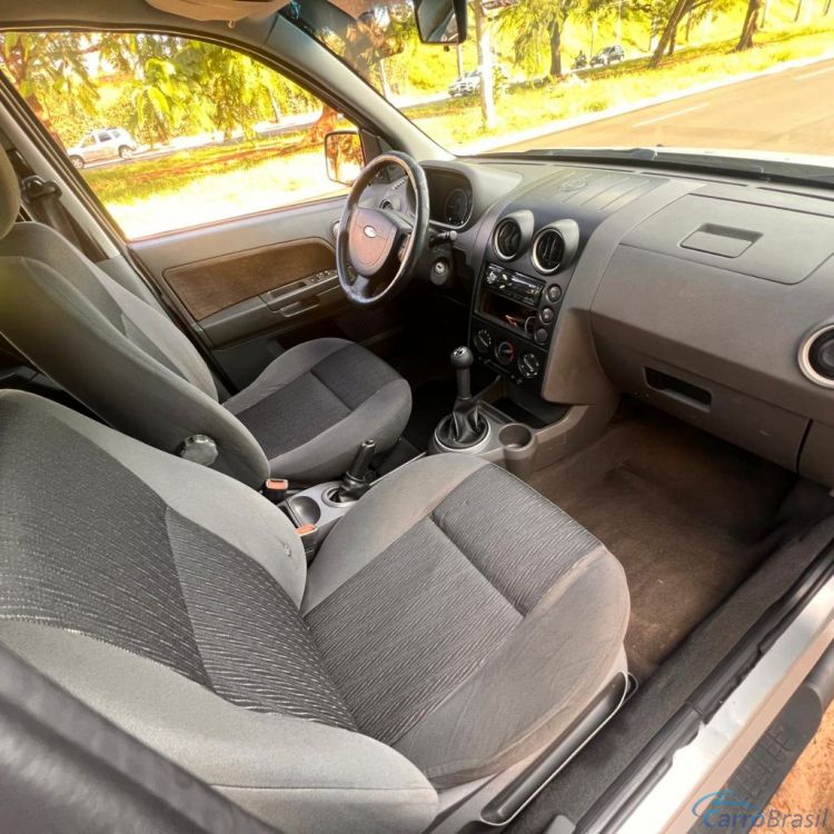 Ribeirania Motors | EcoSport XLT 1.6/ 1.6 Flex 8V 5p 05/06 - foto 5