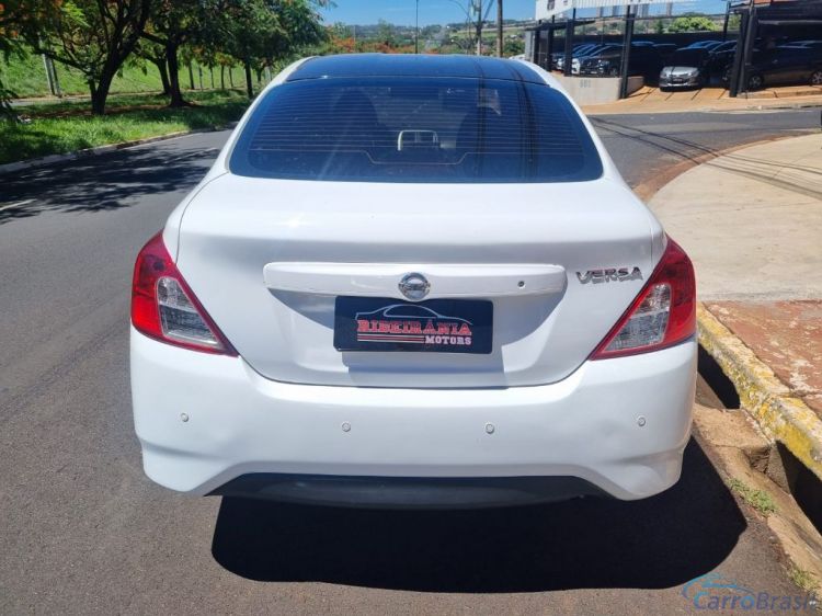 Ribeirania Motors | Versa 1.0 12V FlexStart 4p Mec. 17/17 - foto 7