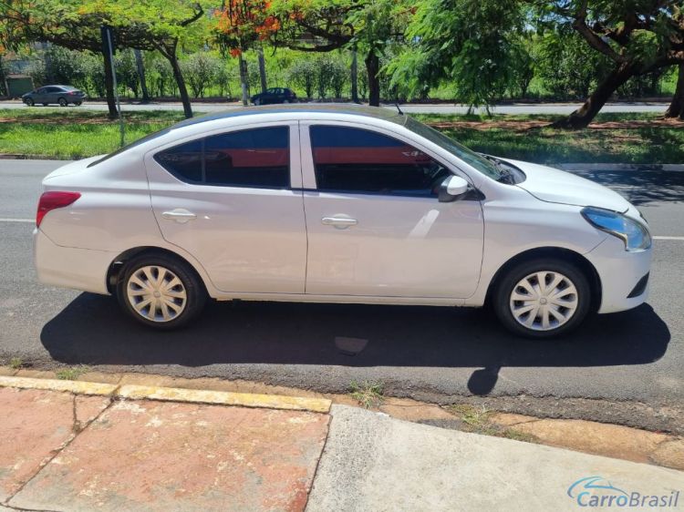 Ribeirania Motors | Versa 1.0 12V FlexStart 4p Mec. 17/17 - foto 8