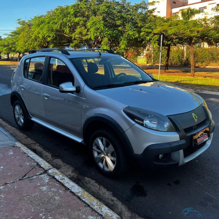Ribeirania Motors | Sandero STEPWAY Hi-Flex 1.6 16V 5p Aut. 13/14 - foto 2