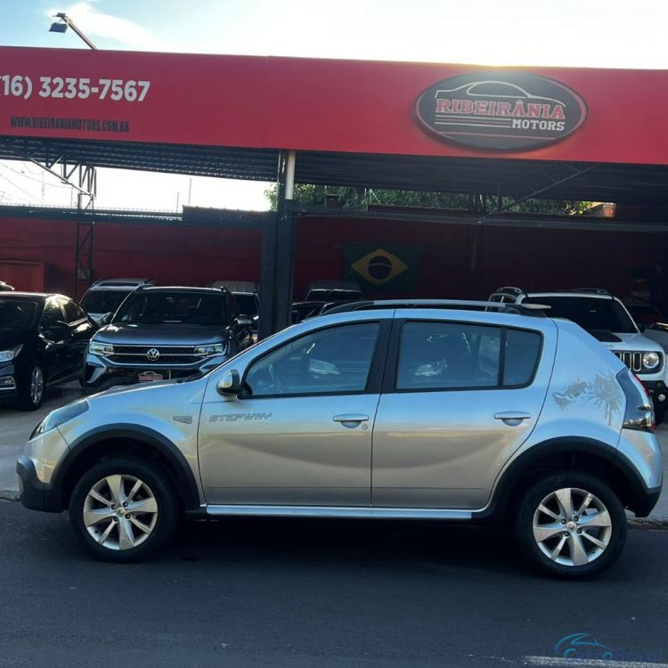 Ribeirania Motors | Sandero STEPWAY Hi-Flex 1.6 16V 5p Aut. 13/14 - foto 4