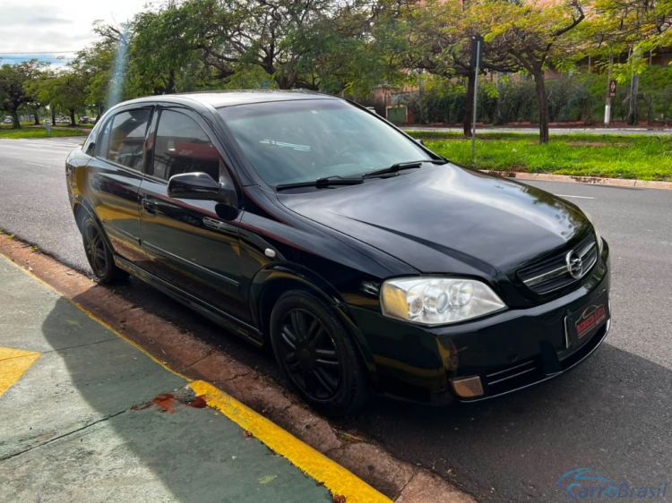 Ribeirania Motors | Astra Hatch Elegance 2.0 MPFI FlexPower 8V 5p 05/05 - foto 7