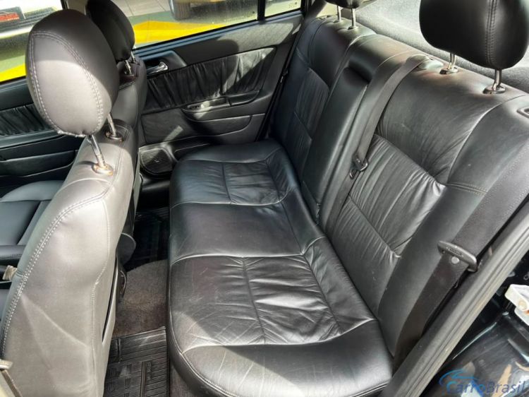 Ribeirania Motors | Astra Hatch Elegance 2.0 MPFI FlexPower 8V 5p 05/05 - foto 9