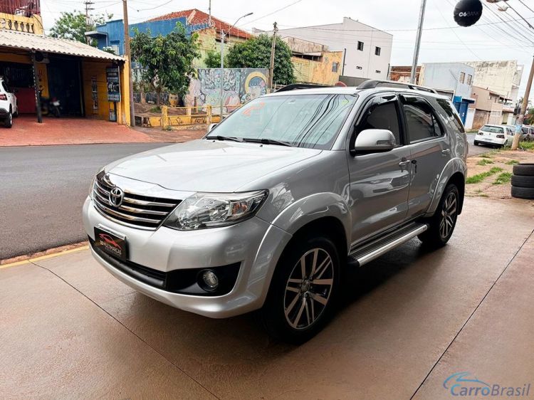 3D Multimarcas | Hilux 2.7 SR 4X2 16V 12/12 - foto 3