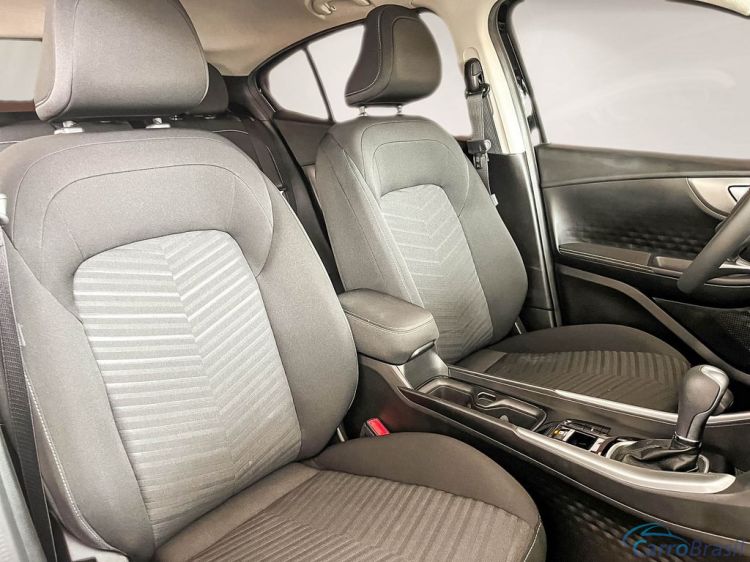 GL Veículos | Fastback 24/25 - foto 7