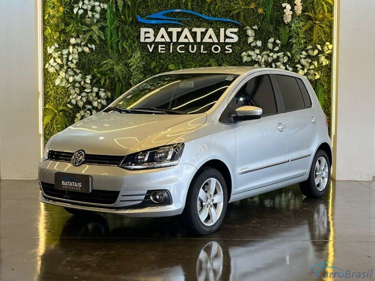 Batatais Veículos | Fox VolksWagen Fox Highline1.6 Flex 16V 5p - Prata - 2018 17/18 - foto 1