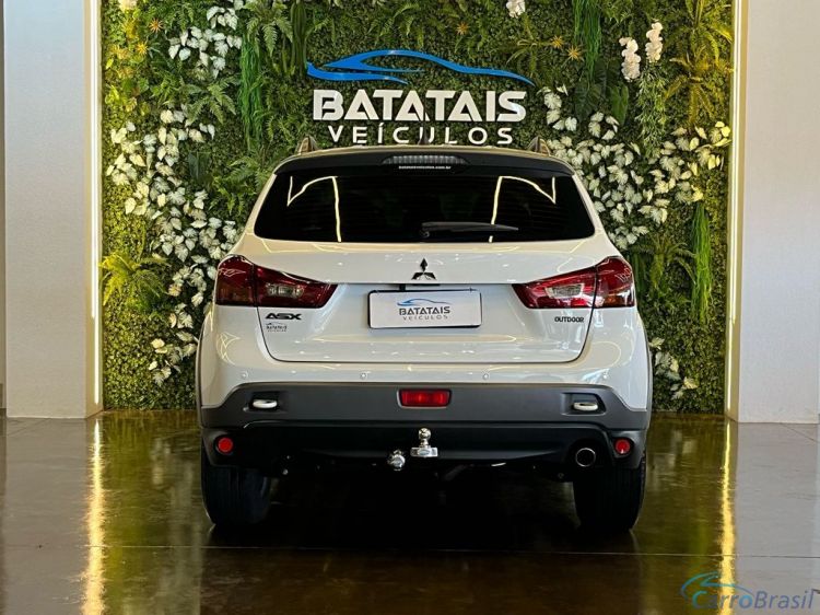 Batatais Veículos | ASX Mitsubishi ASX OUTDOOR 2.0 4x2 16V 160cv Aut. - Branco - 2016 16/16 - foto 8