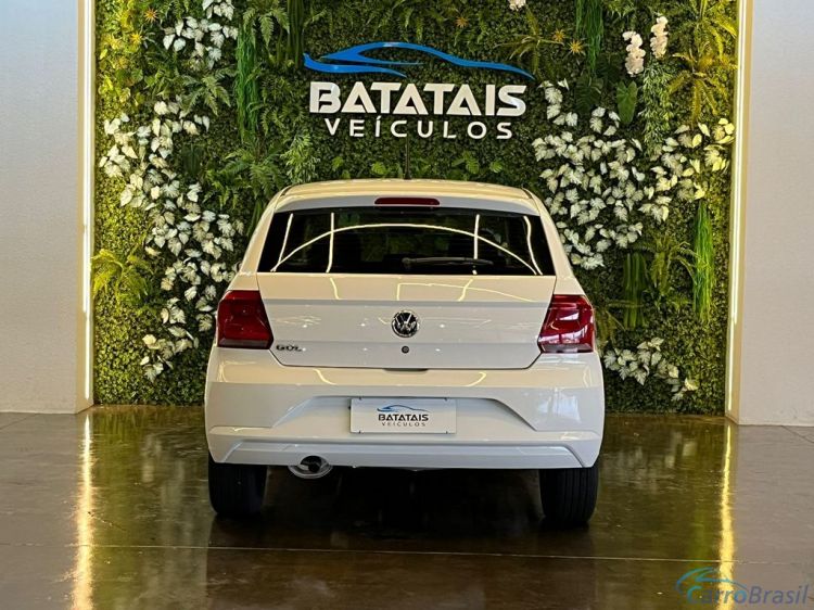 Batatais Veículos | Gol VolksWagen Gol 1.0 Flex 12V 5p - Branco - 2023 22/23 - foto 5