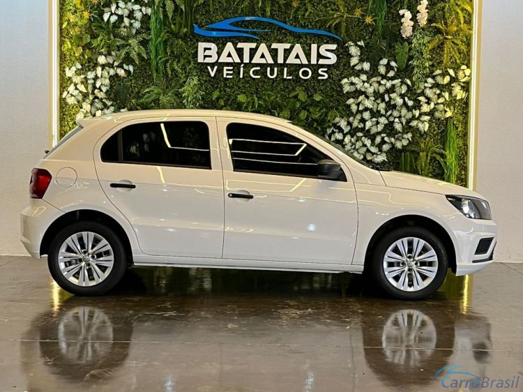 Batatais Veículos | Gol VolksWagen Gol 1.0 Flex 12V 5p - Branco - 2023 22/23 - foto 6