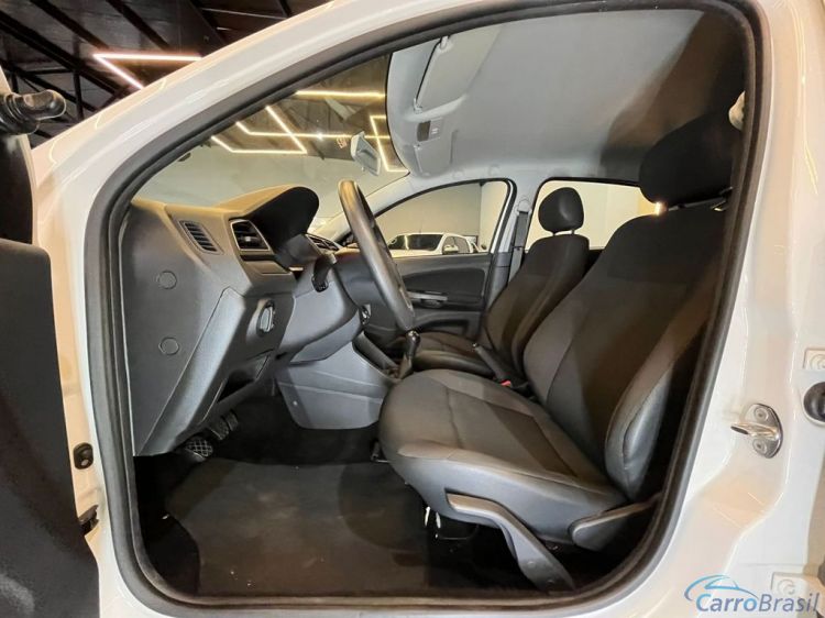 Batatais Veículos | Gol VolksWagen Gol 1.0 Flex 12V 5p - Branco - 2023 22/23 - foto 8