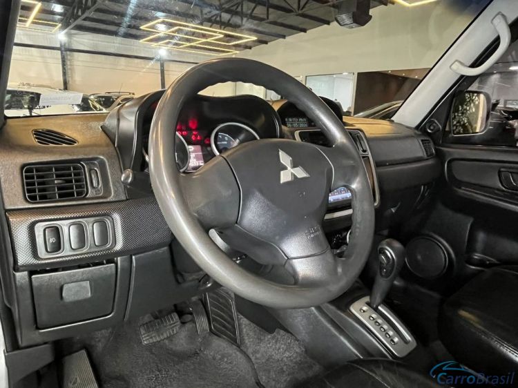 Batatais Veículos | Pajero Mitsubishi Pajero TR4 2.0/ 2.0 Flex 16V 4x4 Aut. - Prata - 2011 10/11 - foto 10