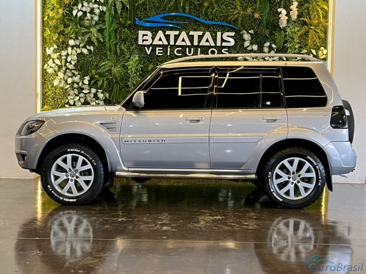 Batatais Veículos | Pajero Mitsubishi Pajero TR4 2.0/ 2.0 Flex 16V 4x4 Aut. - Prata - 2011 10/11 - foto 3