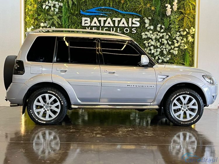 Batatais Veículos | Pajero Mitsubishi Pajero TR4 2.0/ 2.0 Flex 16V 4x4 Aut. - Prata - 2011 10/11 - foto 6