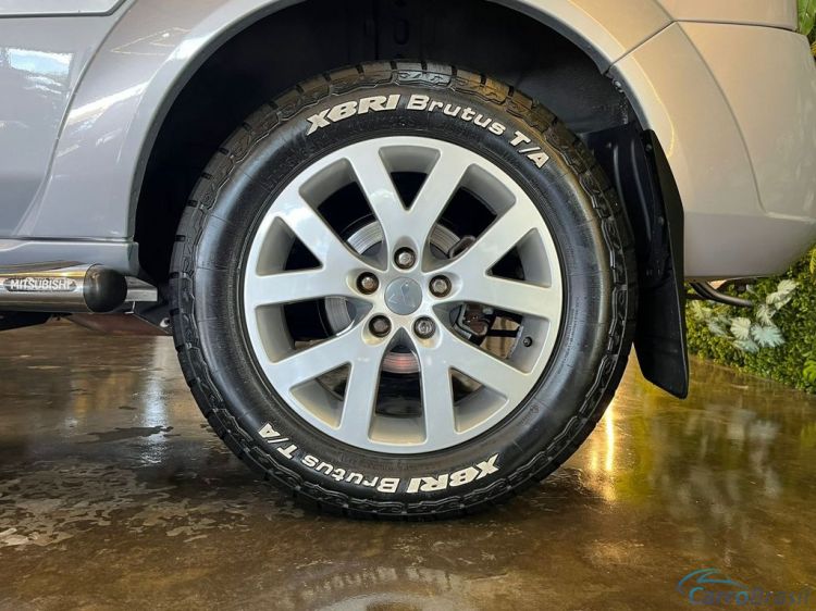 Batatais Veículos | Pajero Mitsubishi Pajero TR4 2.0/ 2.0 Flex 16V 4x4 Aut. - Prata - 2011 10/11 - foto 7