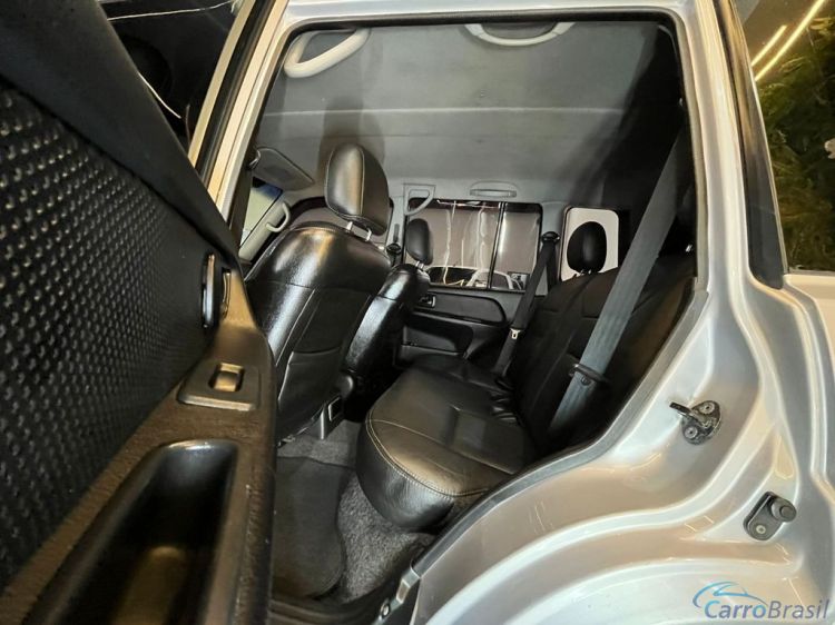 Batatais Veículos | Pajero Mitsubishi Pajero TR4 2.0/ 2.0 Flex 16V 4x4 Aut. - Prata - 2011 10/11 - foto 9