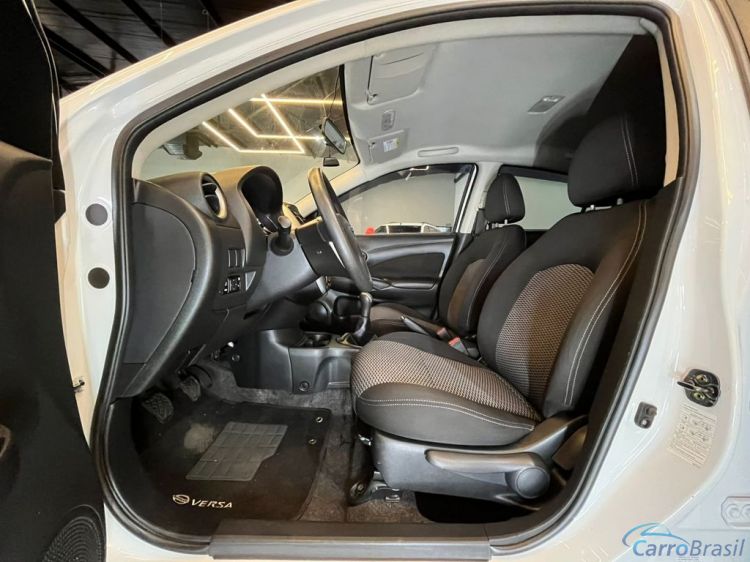 Batatais Veículos | Versa Nissan VERSA SV 1.6 16V FlexStart 4p Mec. - Branco - 2020 19/20 - foto 8
