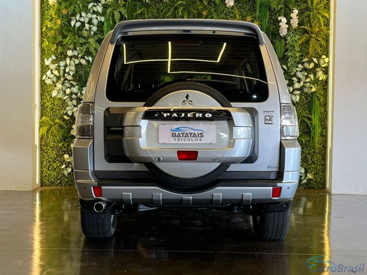 Batatais Veículos | Pajero Mitsubishi Pajero HPE Full 3.2 4x4 T.I.Dies. 5p Aut - Prata - 2011 11/11 - foto 5