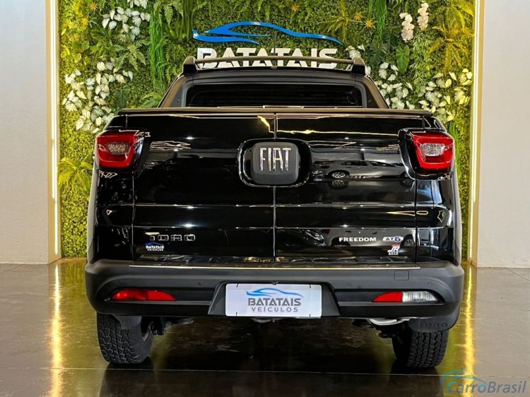 Batatais Veículos | Toro Fiat Toro Freedom 1.8 16V Flex Aut. - Preto - 2017 17/17 - foto 5