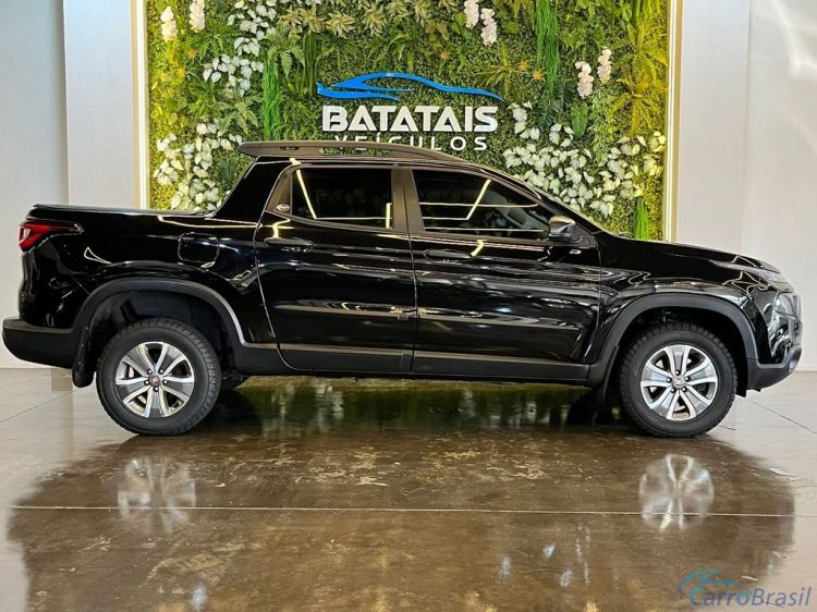 Batatais Veículos | Toro Fiat Toro Freedom 1.8 16V Flex Aut. - Preto - 2017 17/17 - foto 6