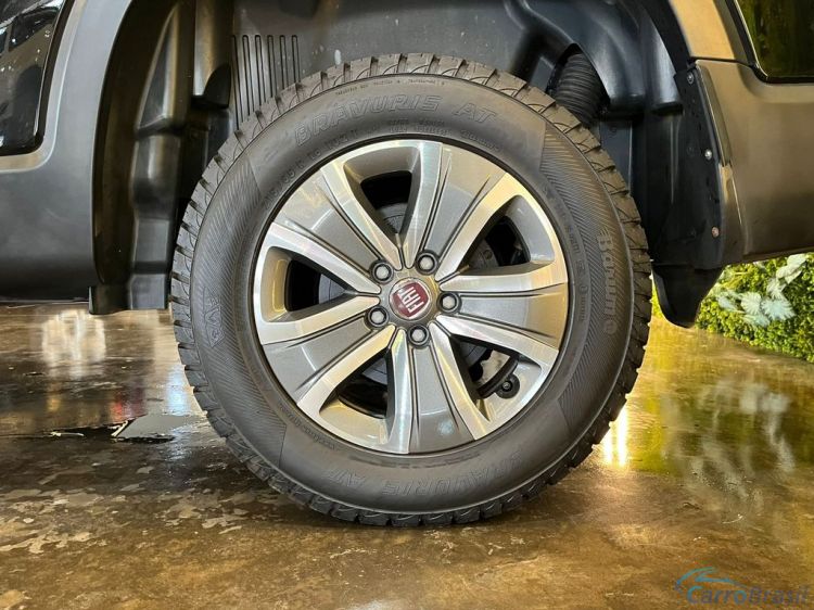 Batatais Veículos | Toro Fiat Toro Freedom 1.8 16V Flex Aut. - Preto - 2017 17/17 - foto 7