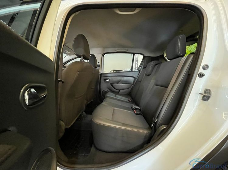 Batatais Veículos | Sandero Renault SANDERO STEPWAY Dynamiq. Flex 1.6 16V 5p - Branco - 2018 17/18 - foto 9