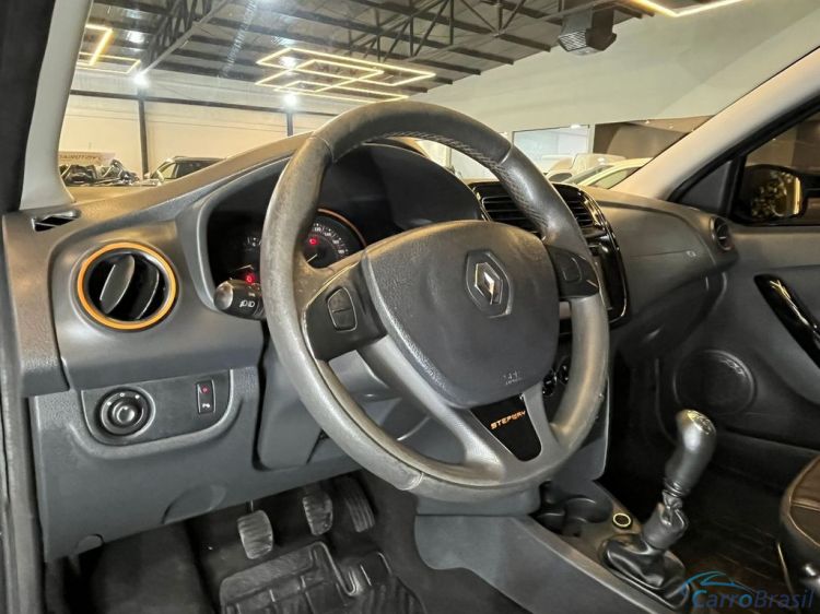 Batatais Veículos | Sandero Renault SANDERO STEPWAY Hi-Power 1.6 8V 5p - Preto - 2015 15/15 - foto 10