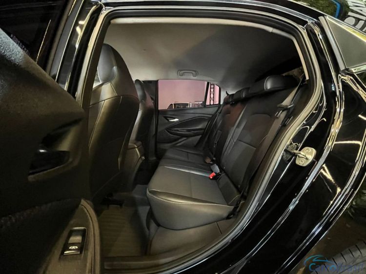 Batatais Veículos | Onix Chevrolet ONIX HATCH PREM. 1.0 12V TB Flex 5p Aut. - Preto - 2020 20/20 - foto 9