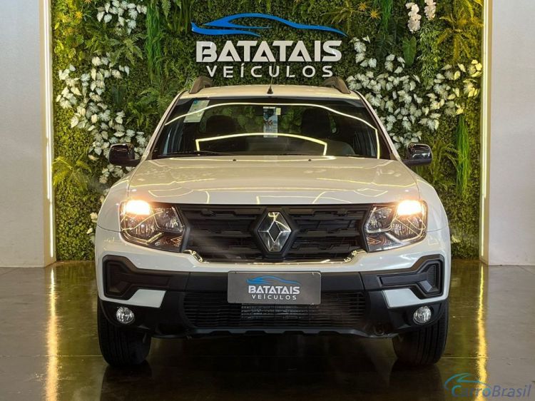 Batatais Veículos | Duster Oroch Renault OROCH Intense 1.6 Flex 16V Mec. - Branco - 2024 23/24 - foto 2