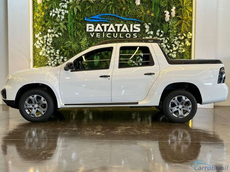 Batatais Veículos | Duster Oroch Renault OROCH Intense 1.6 Flex 16V Mec. - Branco - 2024 23/24 - foto 3