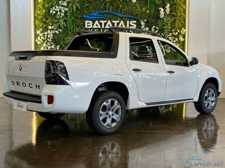 Batatais Veículos | Duster Oroch Renault OROCH Intense 1.6 Flex 16V Mec. - Branco - 2024 23/24 - foto 4