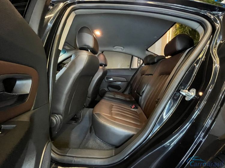 Batatais Veículos | Cruze Chevrolet CRUZE LTZ 1.8 16V FlexPower 4p Aut. - Preto - 2016 16/16 - foto 8