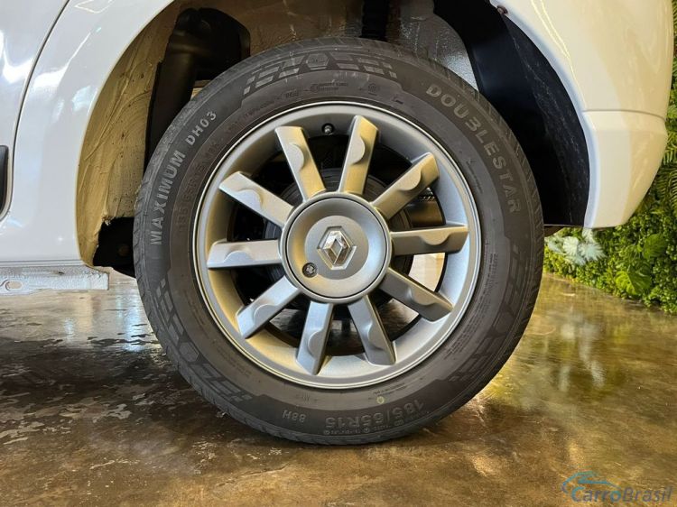 Batatais Veículos | Sandero Renault SANDERO Privilège Hi-Flex 1.6 16V 5p Aut - Branco - 2014 13/14 - foto 7