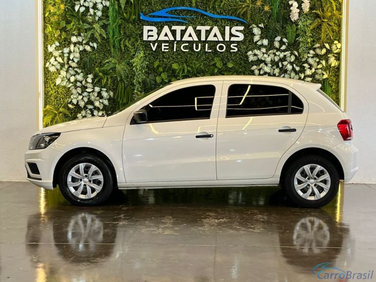 Batatais Veículos | Gol VolksWagen Gol 1.0 Flex 12V 5p - Branco - 2023 22/23 - foto 3