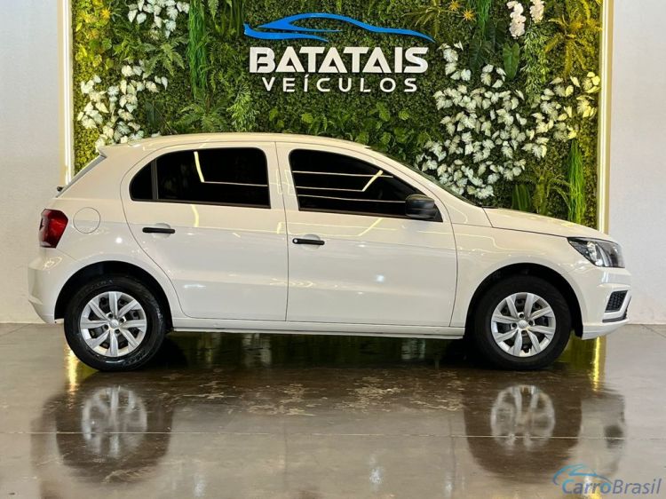 Batatais Veículos | Gol VolksWagen Gol 1.0 Flex 12V 5p - Branco - 2023 22/23 - foto 6