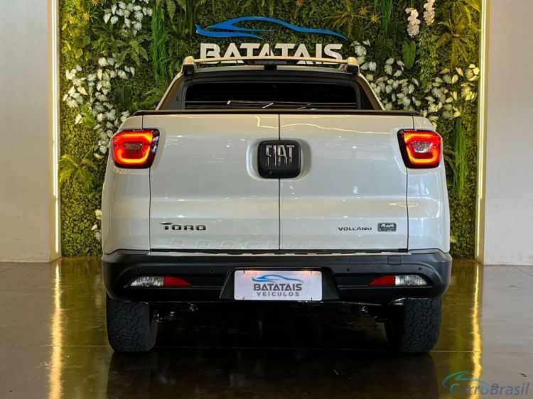 Batatais Veículos | Toro Fiat Toro Volcano 2.0 16V 4x4 TB Diesel Aut. - Branco - 2023 23/23 - foto 5