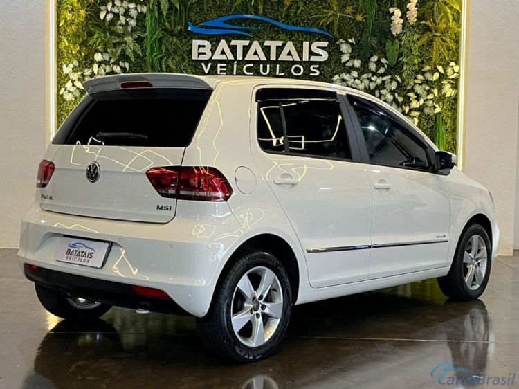 Batatais Veículos | Fox VolksWagen Fox Highline1.6 Flex 16V 5p - Branco - 2016 15/16 - foto 4