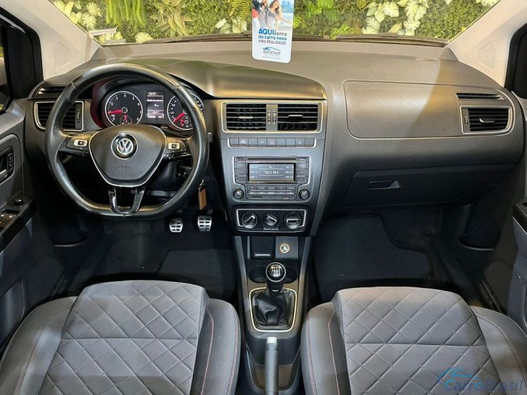 Batatais Veículos | Fox VolksWagen Fox Highline1.6 Flex 16V 5p - Branco - 2016 15/16 - foto 9