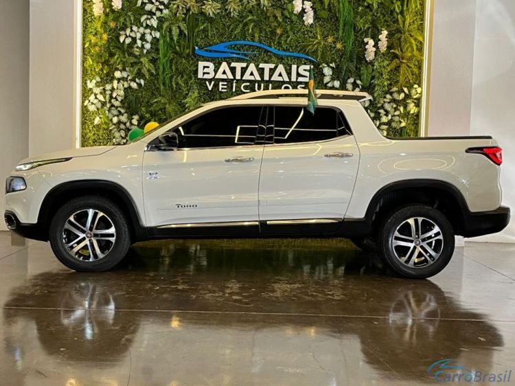 Batatais Veículos | Toro Fiat Toro Volcano 2.0 16V 4x4 TB Diesel Aut. - Branco - 2017 16/17 - foto 3