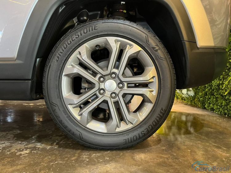 Batatais Veículos | Compass Jeep COMPASS LONG. T270 1.3 TB 4x2 Flex Aut. - Prata - 2023 23/23 - foto 7